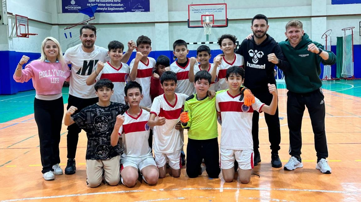 İlçe Futsal Küçük Erkekler Kategorisinde Şampiyonluk Başarımız